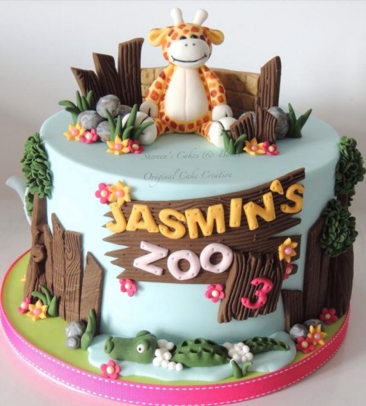 Giraffe Cake | Zoo birthday cake, Animal birthday cakes, Zoo cake