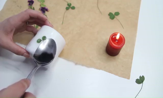 DIY Pressed flower candles (11)
