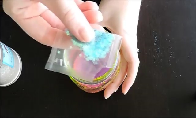 How to make a DIY Fairy Glow Jar (11)