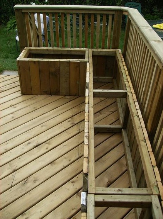 19 DIY Outdoor Bench and Storage Organization Ideas