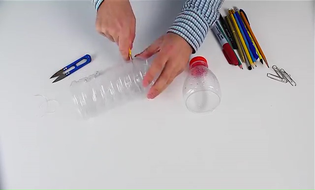 Recycled Plastic Bottle Craft (28)