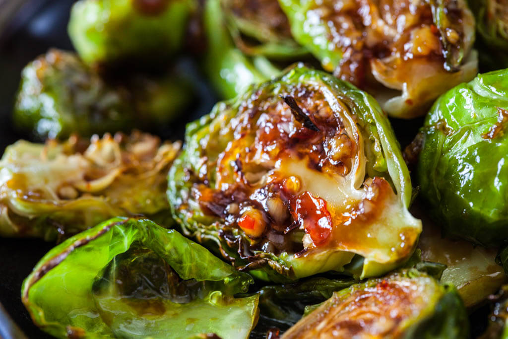 roasted-brussels-sprouts-with-sweet-chili-sauce