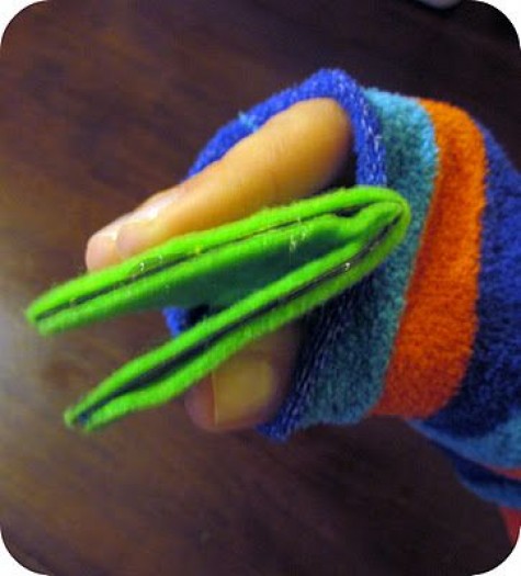 DIY-How-to-make-sock-puppets