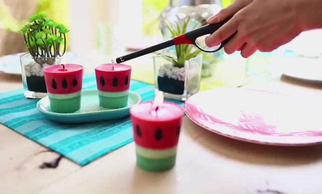 DIY how to make crayon watermelon candles (17)
