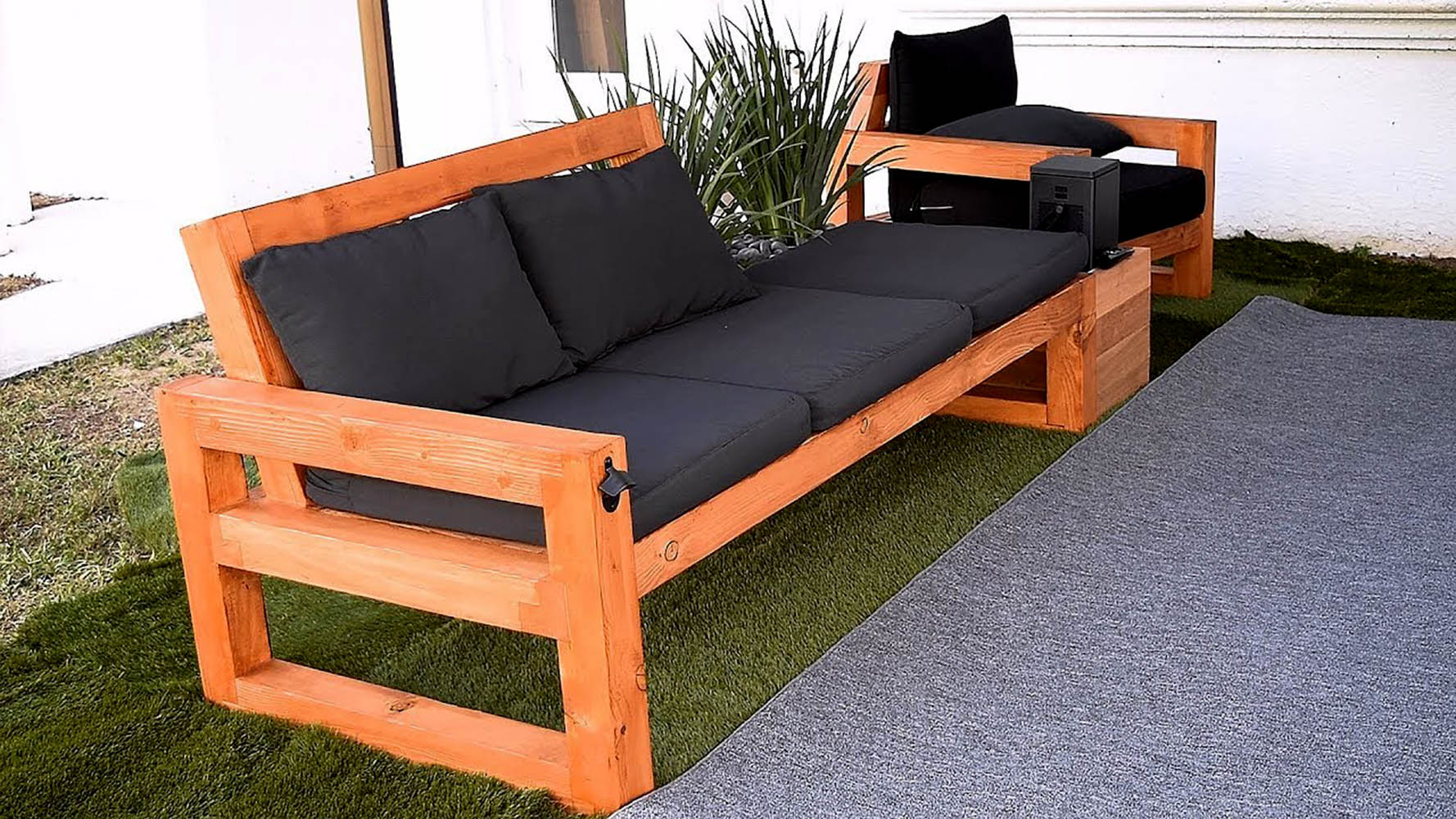 DIY Garden Furniture and Outdoor Sofa Tutorial