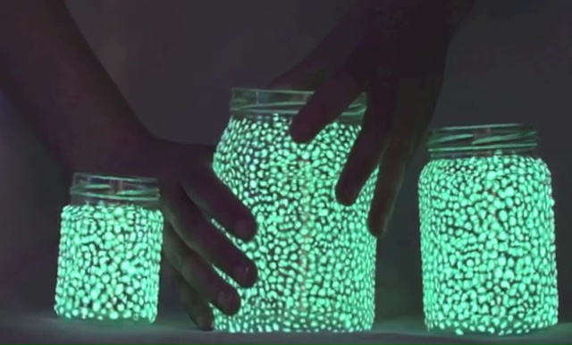 DIY Glow in Dark Storage Jar (13)