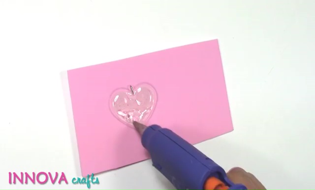 DIY Glue Gun Crafts How to make a Heart Pendant (10)