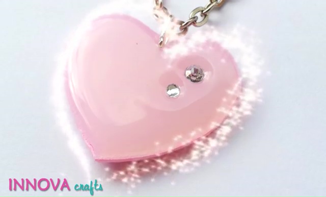 DIY Glue Gun Crafts How to make a Heart Pendant (15)