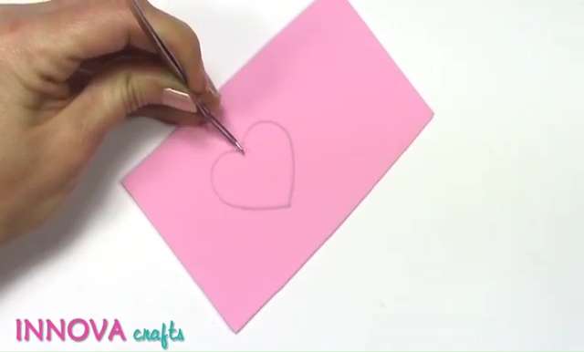 DIY Glue Gun Crafts How to make a Heart Pendant (5)