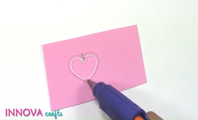 DIY Glue Gun Crafts How to make a Heart Pendant (9)