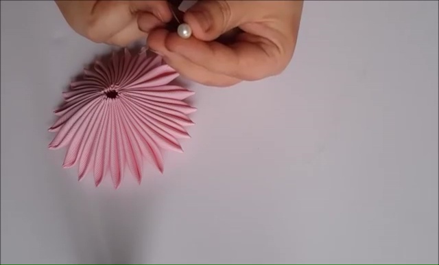 How to Ribbon Flower with Pearl Beads (19)