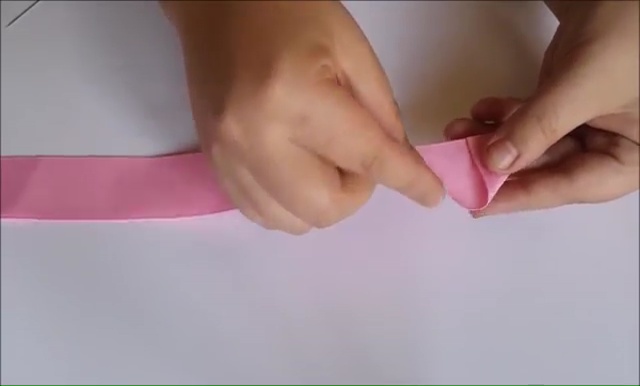 How to Ribbon Flower with Pearl Beads (4)