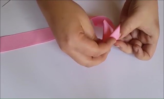 How to Ribbon Flower with Pearl Beads (5)