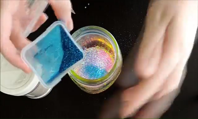 How to make a DIY Fairy Glow Jar (15)