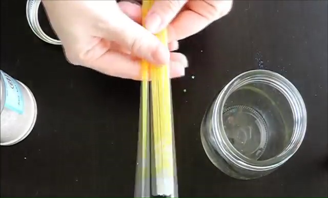 How to make a DIY Fairy Glow Jar (4)