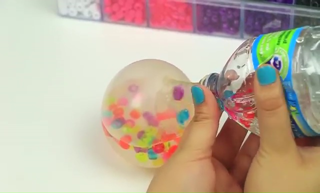 DIY Glitter Liquid Orbeez Stress Ball (20)