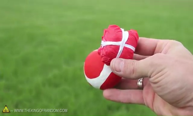 DIY How to make Parachute flying Sky balls (29)