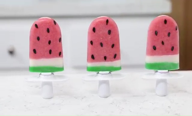 DIY How to make watermelon popsicles (1)