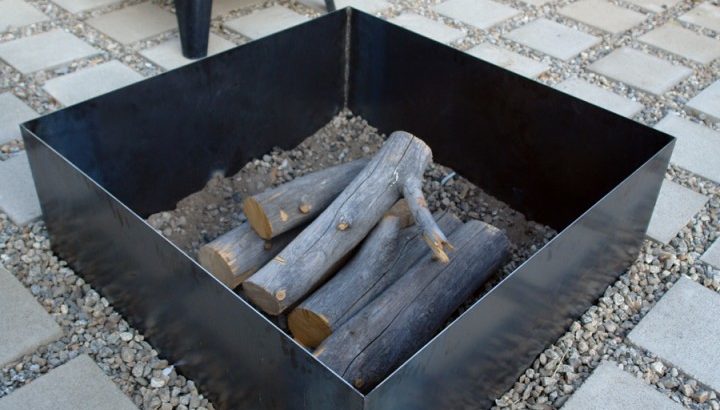 Build It Or Weld It 16 Warm Outdoor Stone And Metal Fire Pit Ideas