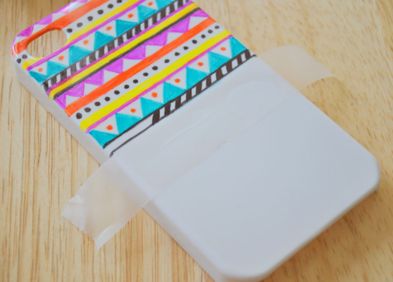 10 DIY Sharpie Phone Cases & Sharpie Removal Idea