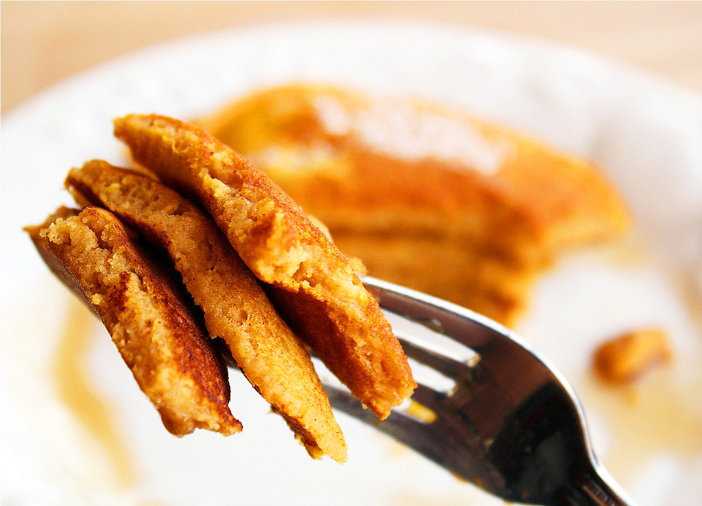 healthy-fluffy-pumpkin-pancake-recipes-14-flavors-loaded-with-protein