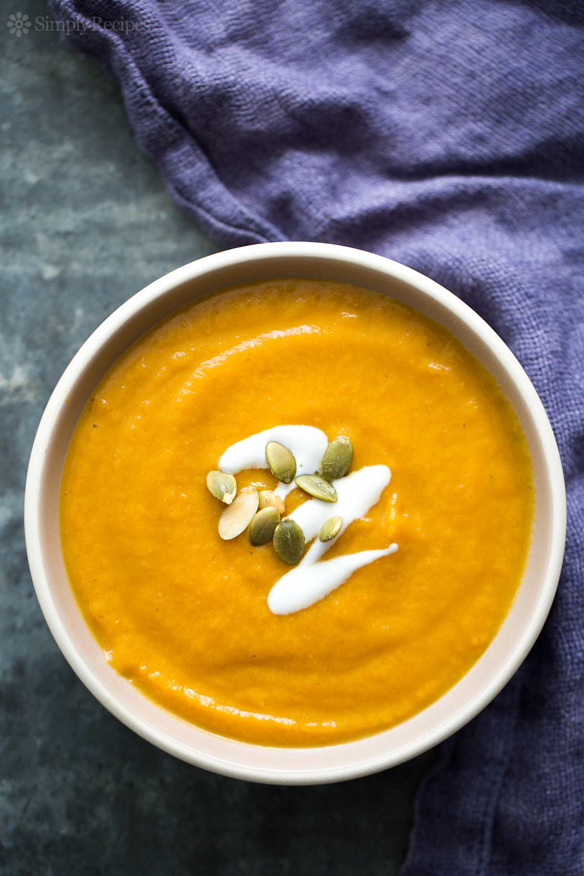 Inviting Soups: #18 Crunchy Spicy Creamy Pumpkin Soups { Pics }